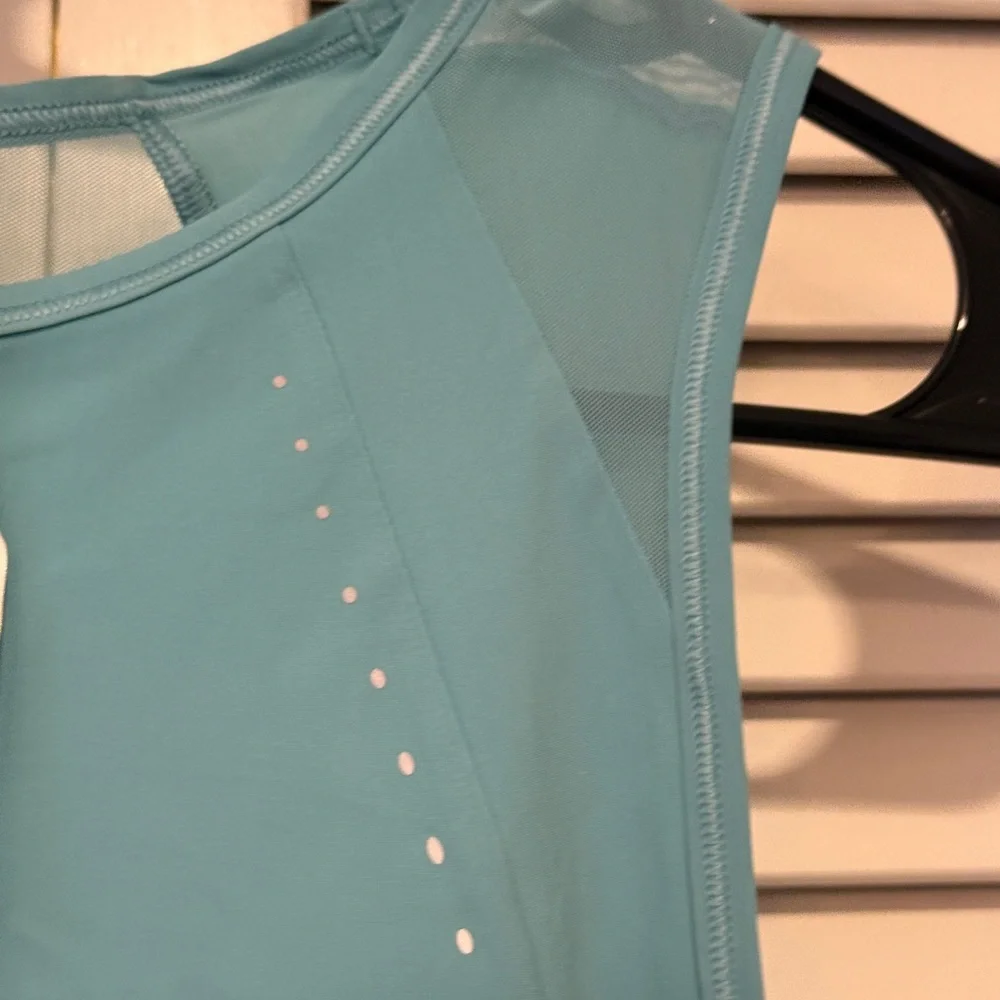 Lululemon Sculpt Cropped Tank - Picture 2 of 6